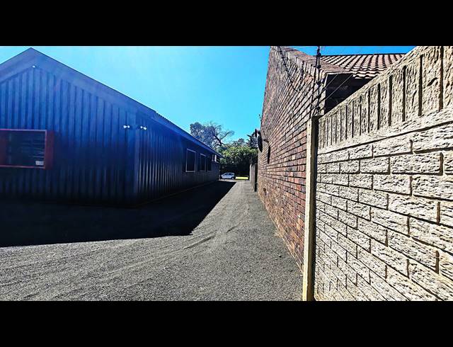 19M² OFFICE TO LET IN VANDERBIJLPARK SE